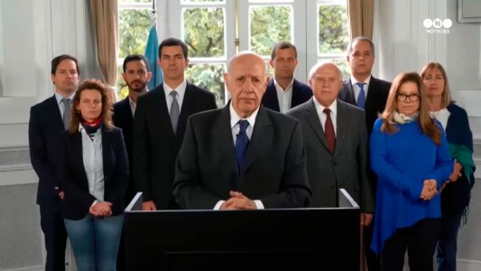 Lavagna suspende su campaña hasta que se estabilice la economía