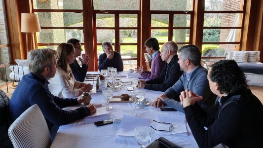 Macri recibe a Lacunza en su quinta familiar "Los Abrojos" (1)