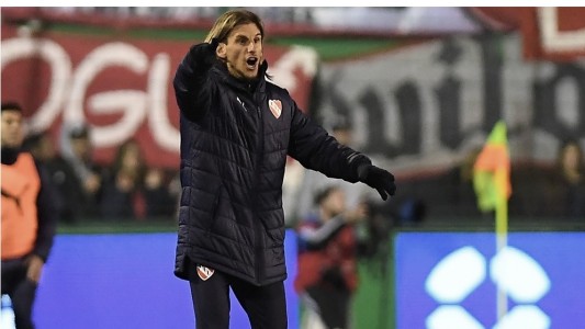 Bochini: "Beccacece tiene que cambiar, si no que vuelva Holan"