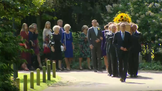 La Reina Máxima desconsolada en el entierro de la princesa Cristina