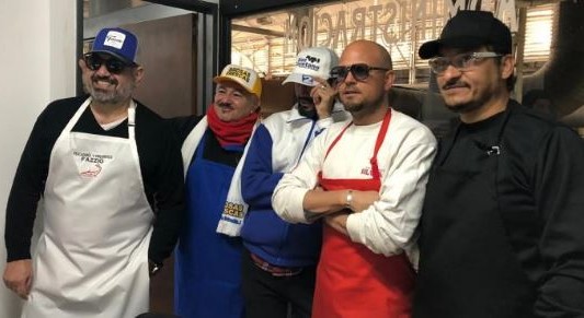 Los Tekis: sorpresa y show para los clientes del Mercado Norte