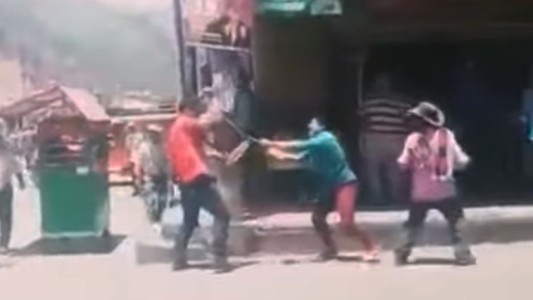 Video: se peleaban por una mujer y murieron apuñalados