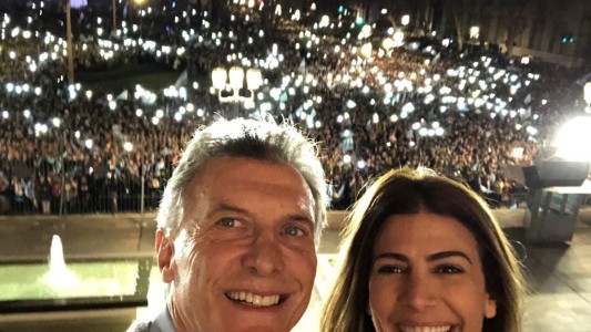 Mauricio Macri emocionado desde la Casa Rosada: "No podemos abandonar"