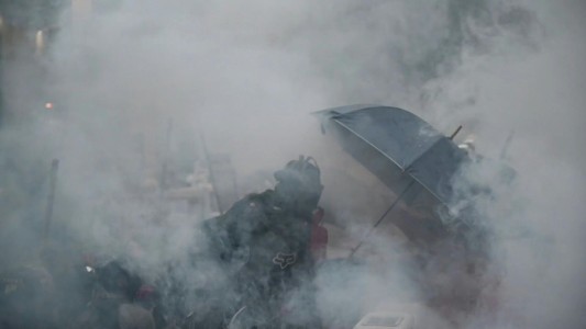 VIDEO: La policía disparó por primera vez en manifestaciones en Hong Kong