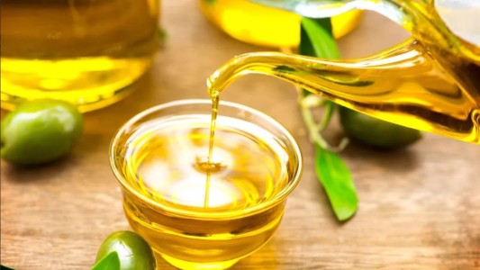 Aceite de oliva y una solución fisiológica fueron prohibidos por la Anmat