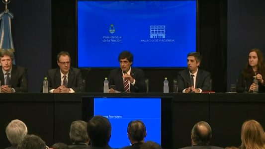 Lacunza anunció que iniciarán el diálogo con el FMI para "reperfilar la deuda"