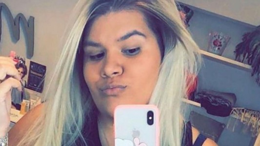 More Rial calentó el invierno con una foto en bikini a puro escote