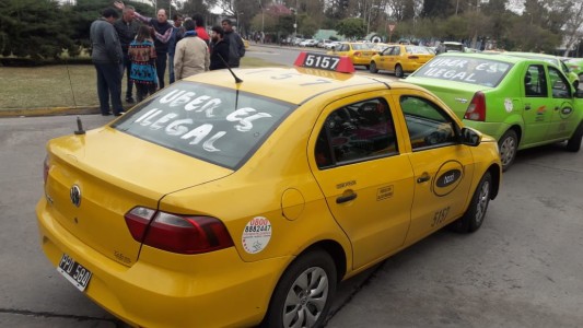 UBER: Taxistas marcharán hasta el Concejo Deliberante