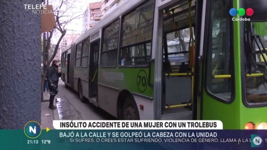 Se salvó de milagro: la rozó un trolebús y sufrió traumatismo de cráneo