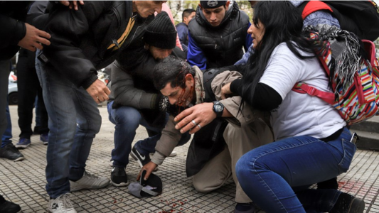 Tensión en la 9 de Julio en el acampe de las organizaciones sociales