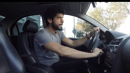 Eugenio Veppo participó de un videoclip del grupo de rock "Ella es tan cargosa"