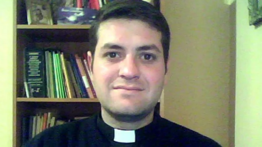 En medio de la misa, un cura reveló a sus fieles que deja la Iglesia "por amor"