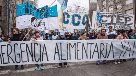 De qué viven los dirigentes sociales: datos frente a los posteos virales