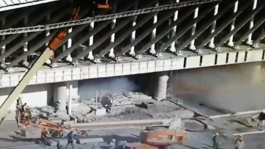 Video: el momento del derrumbe en el aeropuerto de Ezeiza