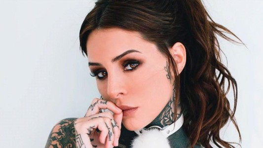 Cande Tinelli se tatuó un dibujo animado en la cara