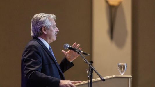 Fernández en Fundación Mediterránea: "La economía se reactivará con más consumo"