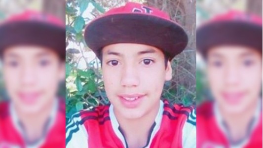 Le pegaron con una baldosa a un chico de 15 años mientras jugaba al fútbol: está grave