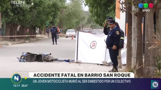 Un motociclista murió tras ser embestido por un ómnibus