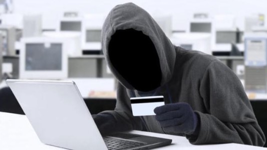 Alerta estafa online: simulan ser Mercado Pago para robar datos financieros