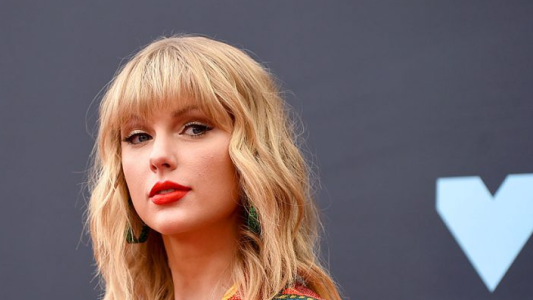El video insólito de Taylor Swift bajo los efectos de la anestesia que filtró su propia madre