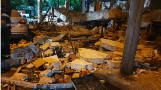FOTOS: explosión y derrumbe con serios daños en una pizzería