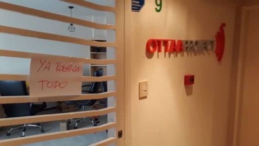 Le dan voz a quienes no pueden hablar. Ottaa Proyect pide ayuda para recuperarse