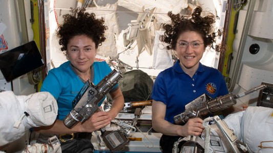 VIDEO EN VIVO: Dos mujeres astronautas reparan la Estación Espacial Internacional