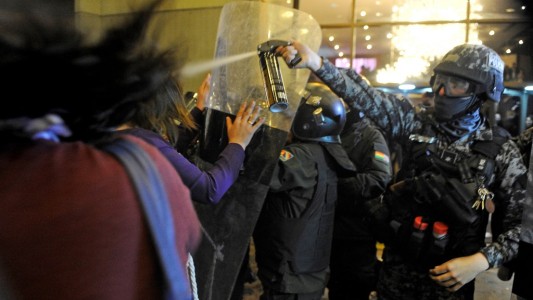 Elección en Bolivía: crece la tensión tras "cambio drástico" en la tendencia al retomar el recuento de votos