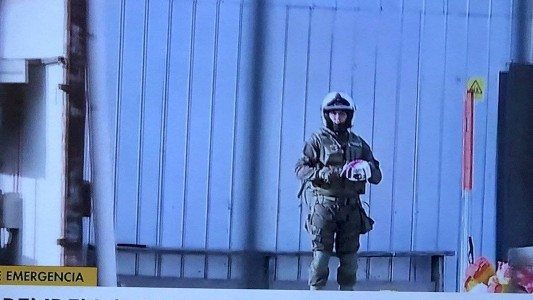 Video: el carabinero que agarra una cacerola y se suma a las protestas en Chile