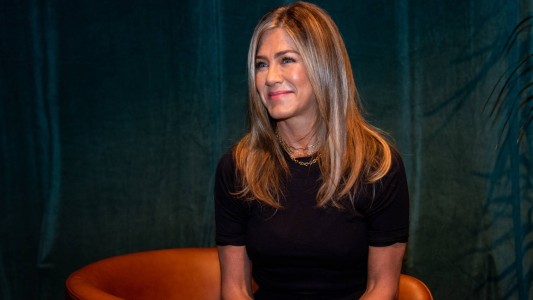 Jennifer Aniston volvió a romper Instagram: las fotos de antes y después de una producción de fotos para una revista