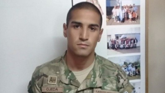 Detuvieron a un hombre que se hizo pasar por soldado en una escuela de Escobar