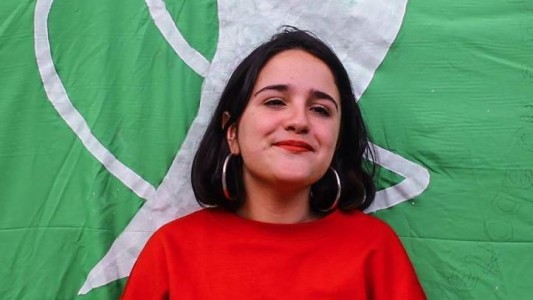 Entre la ESI y el pañuelo verde: ¿quién es Ofelia Fernández?