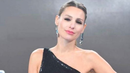 Pampita "gaucha" y top, así posó la modelo para sus posteos en las redes