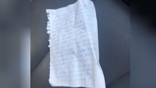 Tiró una botella al mar con un mensaje desde Comodoro y un hombre le respondió que la recibió en Australia