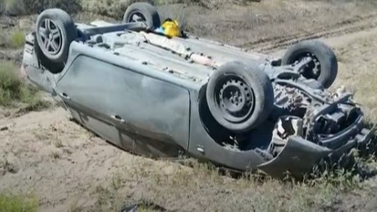 Se iba a dializar y volcó en la ruta nacional 151 por el mal estado del asfalto