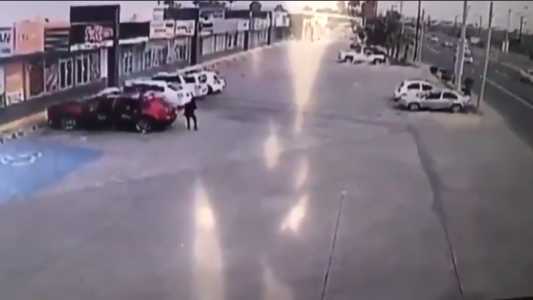 VIDEO: así acribillan con 155 disparos al policía que detuvo al hijo del Chapo Guzmán