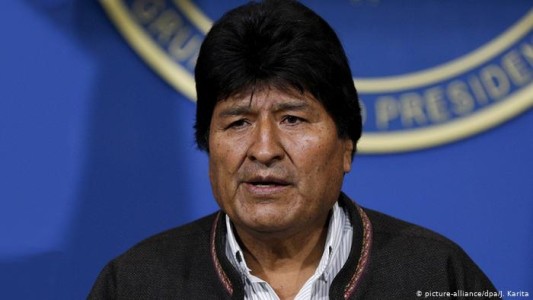 Evo Morales: "Me duele abandonar el país por razones políticas"