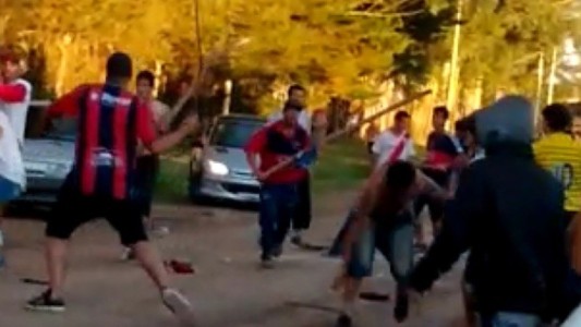 Suspendieron un clásico de Baradero tras batalla campal con palos y piedras