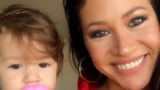 Adabel Guerrero contrató a una ex pareja de su marido para que sea la niñera de su hija Lola