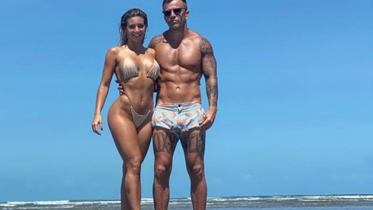 El video de Sol Pérez subiendo un médano bajo el sol y con una bikini diminuta