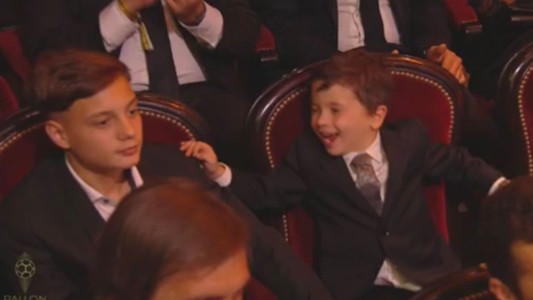 El genial festejo de Mateo Messi en el Balón de Oro que se volvió viral