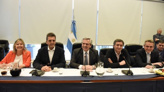 Con Alberto Fernández , el PJ selló la unidad en Diputados y Máximo Kirchner será jefe del bloque