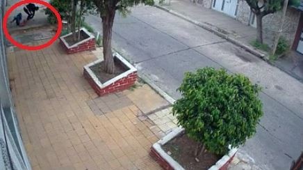 Buenos Aires: "La bala me quebró el hueso"; balearon a una estudiante para robarle el celular