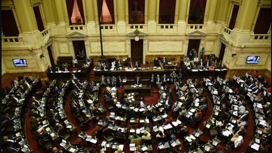 Juran los 130 diputados electos y designan a Massa como el nuevo presidente de la Cámara Baja