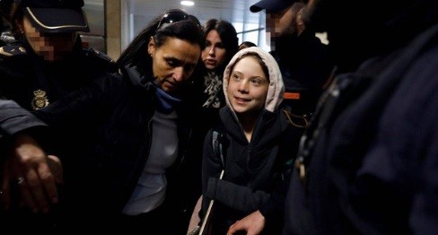 Video: así la recibieron sus seguidores a Greta Thunberg en Madrid