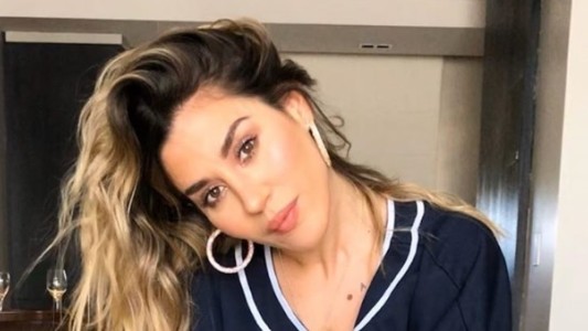 Jimena Barón revolucionó las redes sociales con sus uñas “dolarizadas”