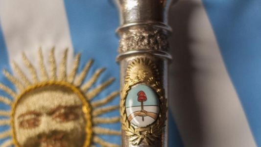 Alguien tiene que ceder: historia de los traspasos presidenciales