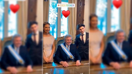 La primera foto de Alberto Fernández en el sillón presidencial