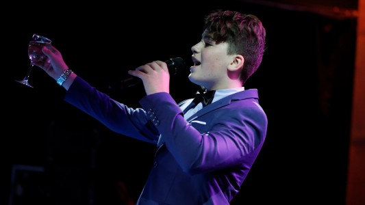 Quién es Martín Savi, el tenor de 15 años que cantó en la asunción de Espinoza