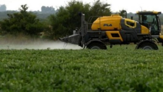 Por decreto, el Gobierno subió las retenciones al campo